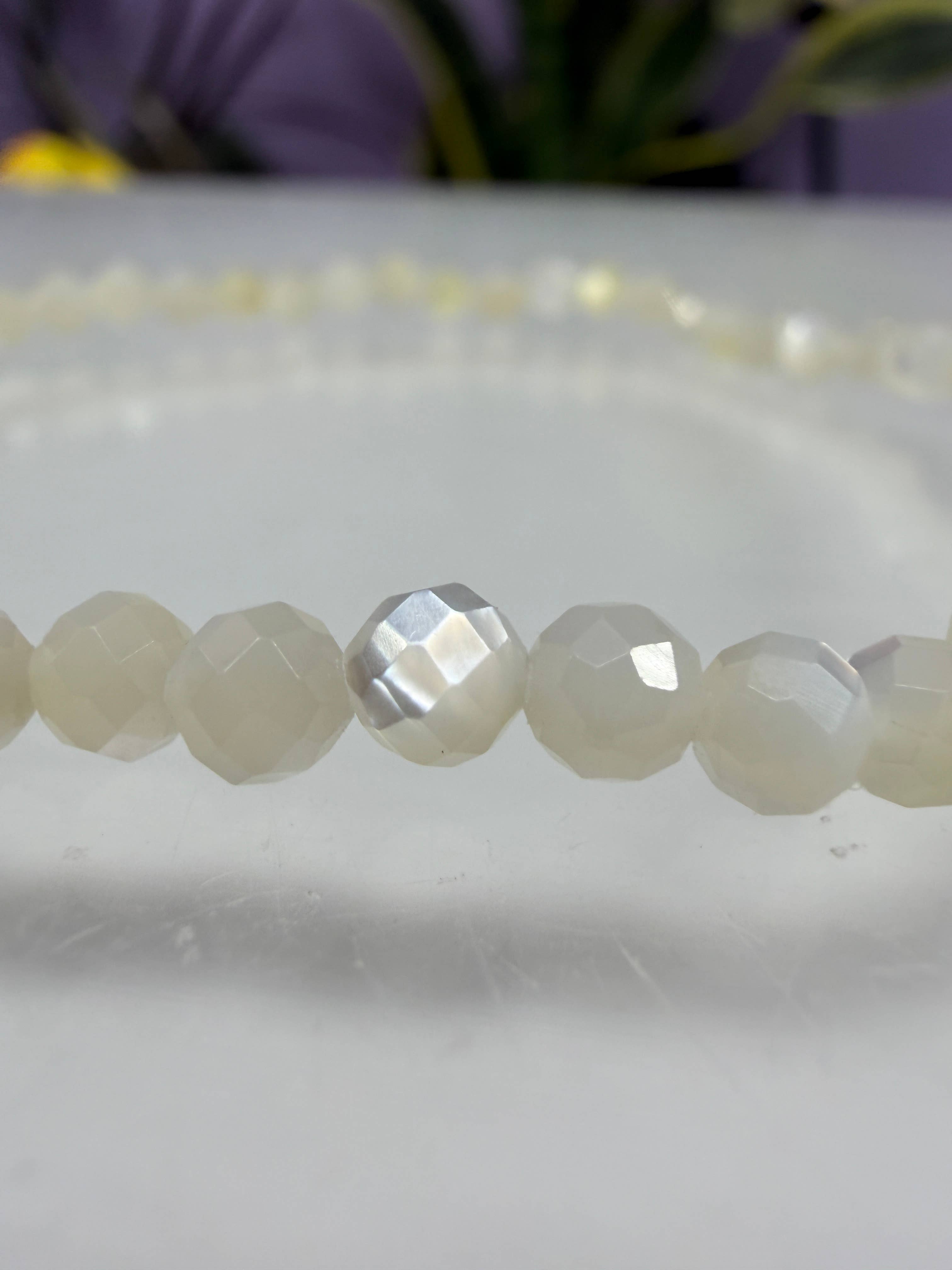 Faceted Mother of Pearl Stretch Bracelet