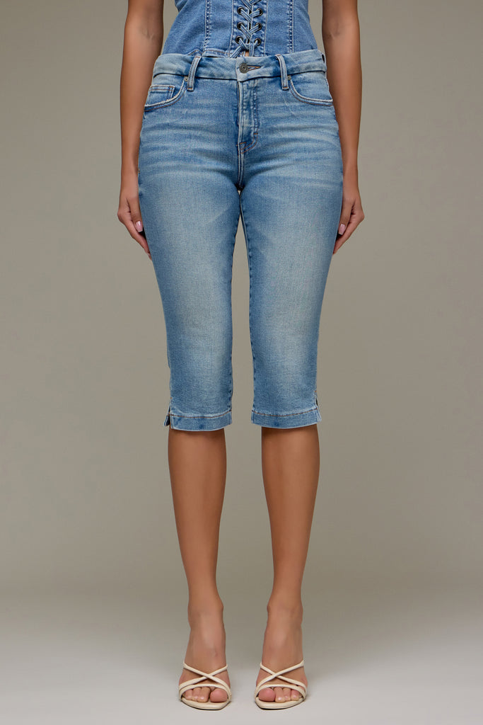 Kenzie Vintage Skinny Jeans by Hidden Jeans, light blue denim capri pants styled with a corset top and cream heels.