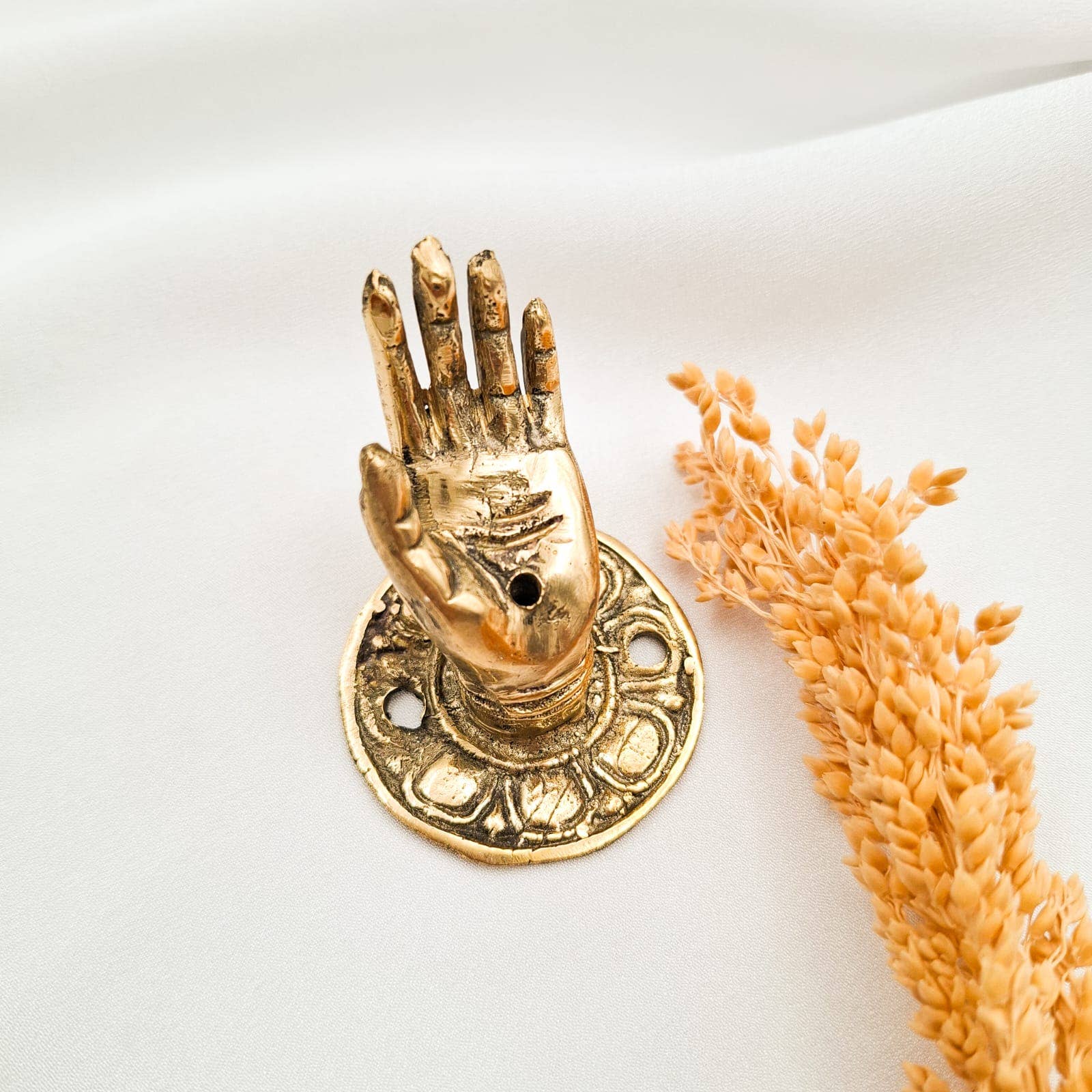 Brass Incense Holder Hand 6 x 4 x 4,5 cm - Two Models