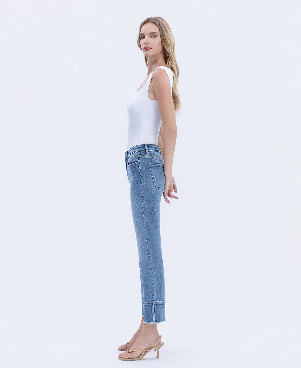 HIGH RISE TROUSER SLIT HEM KICK FLARE JEANS F6077