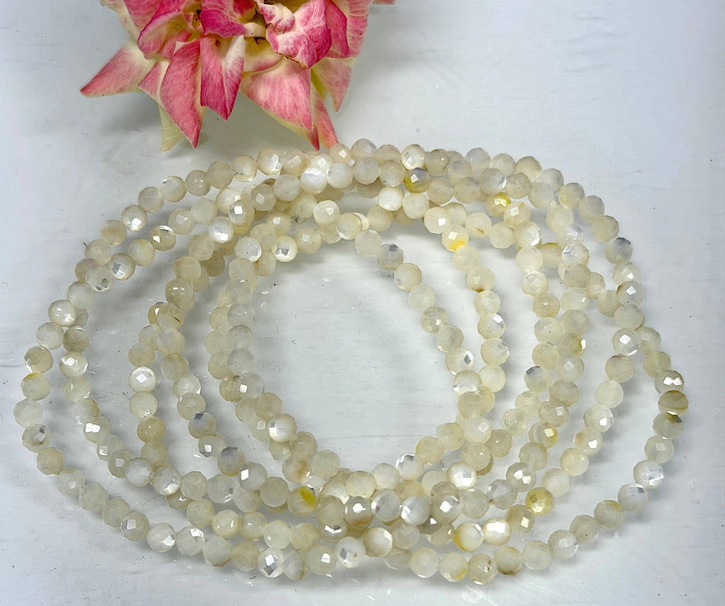 Faceted Mother of Pearl Stretch Bracelet